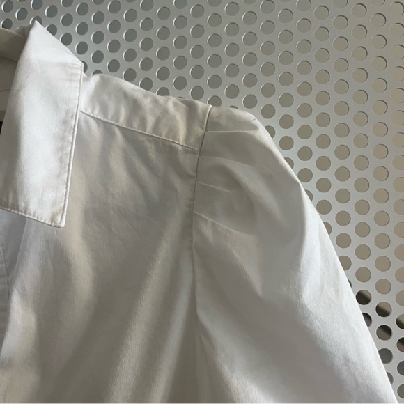 Tahari Puffed Sleeve Button Down Collared Shirt Size Medium White Cotton Blend - Picture 5 of 14